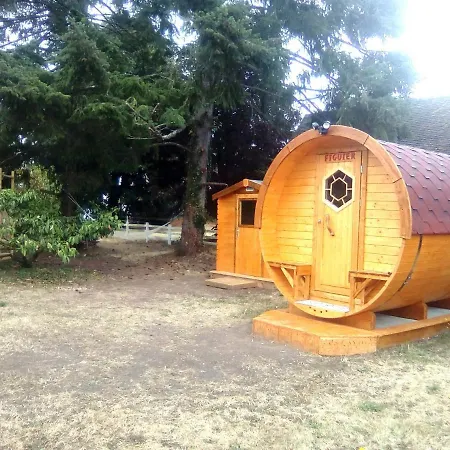 Les Tonneaux De L'eure Insolite Panzió *