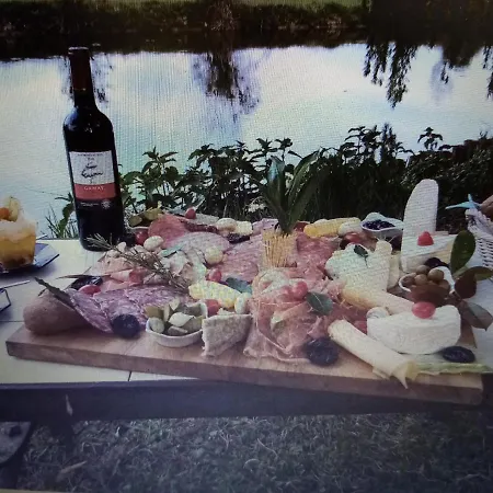 Les Tonneaux De L'eure Insolite * Neuilly (Eure)