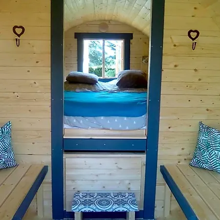 Les Tonneaux De L'eure Insolite Bed & Breakfast Neuilly (Eure)